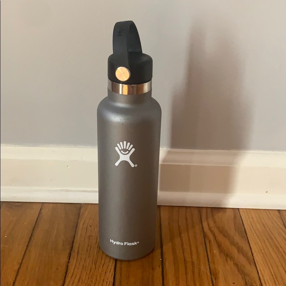 Authentic 21oz Standard Mouth Hydroflask